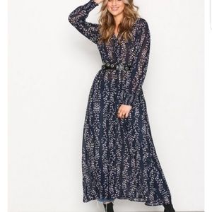 Only Long Sleeved Dress